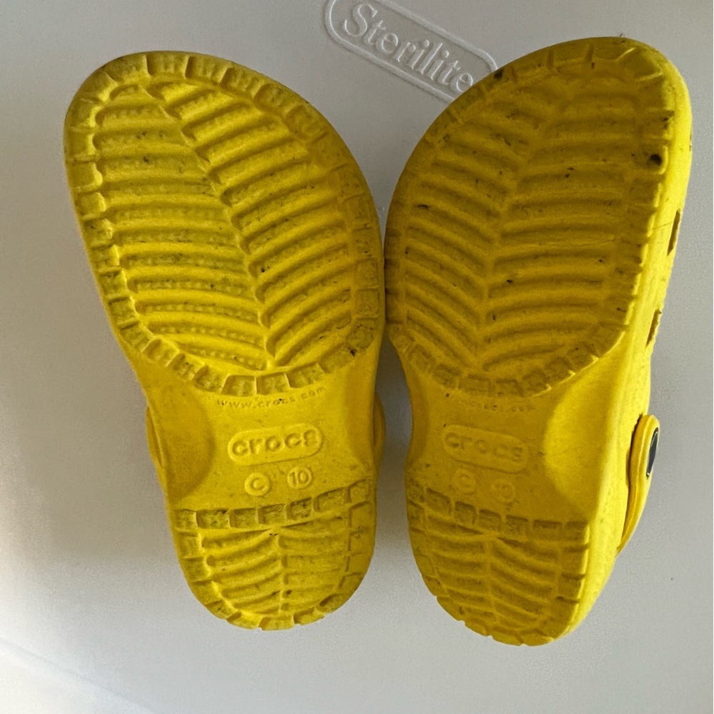 Girls Crocs - Picture 3 of 3